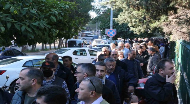 Antalyada EYT kuyruğunun sonu gelmedi