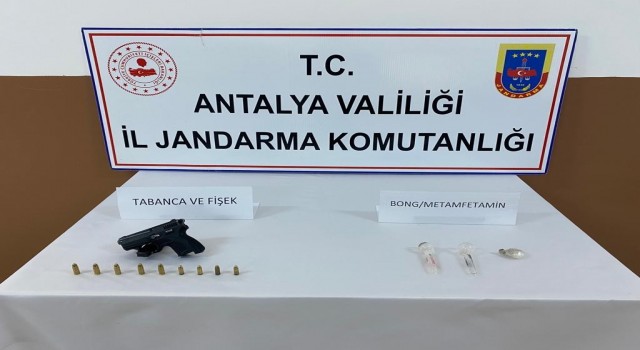Antalyada jandarma suça göz açtırmıyor