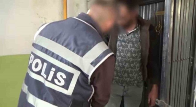 Aranan şahıslara 89 polis ile şafak operasyonu: 15 gözaltı