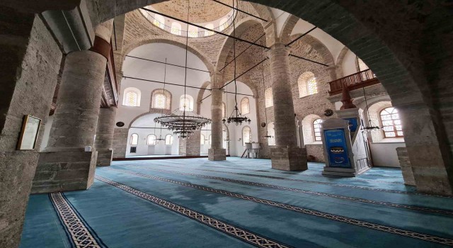 Asırlık camiler Ramazana merhaba dedi