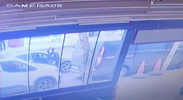 Ataşehirde silahlı çatışma kamerada