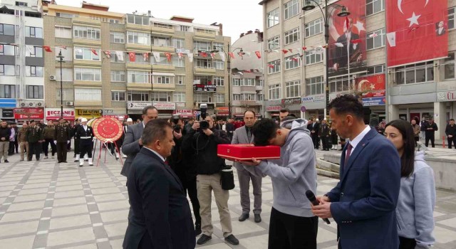 Atatürkün Burdura gelişinin 93. yılı törenle kutlandı