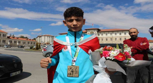 Avrupa şampiyonu Devran, Sivasta coşkuyla karşılandı
