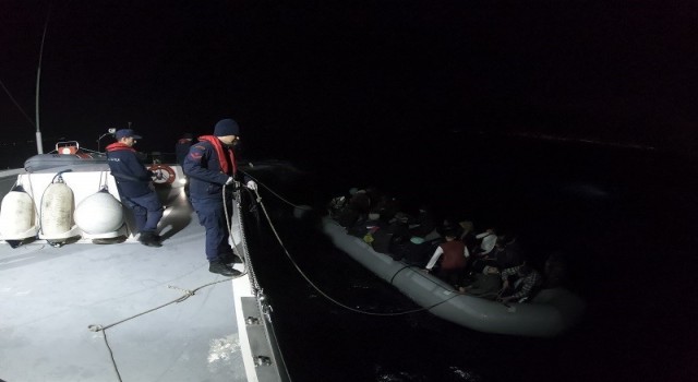 Aydında 24 düzensiz göçmen kurtarıldı
