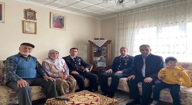 Aydında jandarma ekipleri şehitleri unutmadı