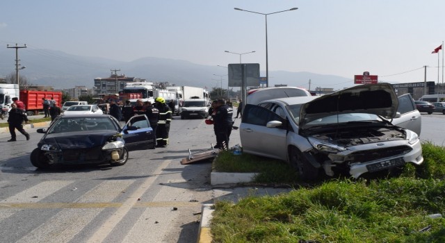 Aydında zincirleme trafik kazası: 4 yaralı