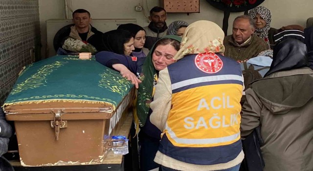 Aydındaki kazada hayatını kaybeden sağlık personeli gözyaşlarıyla uğurlandı