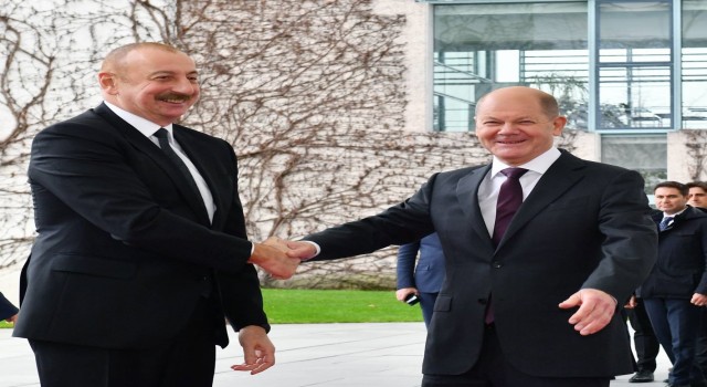 Azerbaycan Cumhurbaşkanı Aliyev: “Umarım Ermenistan barış fırsatını kaçırmaz”