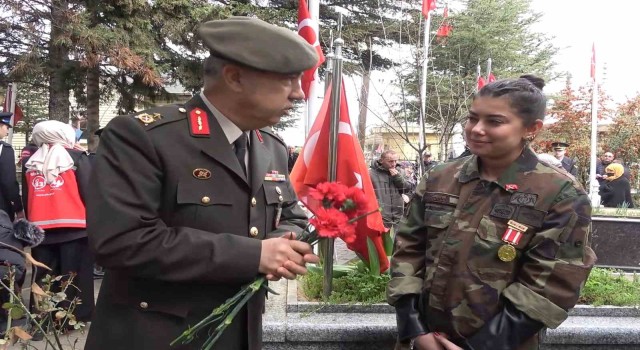 Babası şehit düştüğünde 4,5 yaşındaydı, üniformasını giyip kabrine gitti: Üniforması benim için gurur tablosu