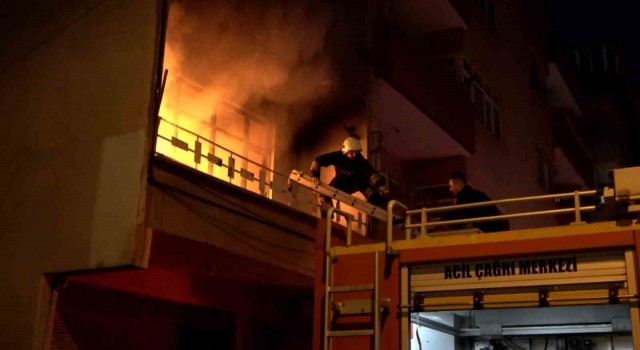 Bafrada ev yangını korkuttu