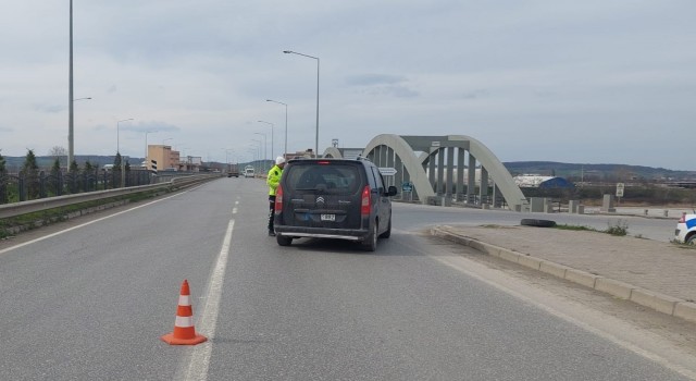 Bafrada ışıklı kavşak denetimi: 13 bin TL ceza