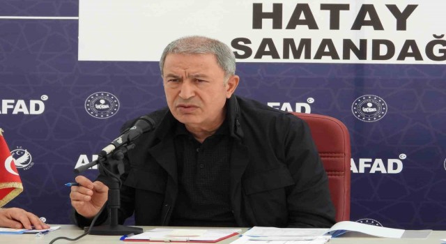 Bakan Akar: Deprem bölgesinde hiçbir vatandaşımız yalnız değildir