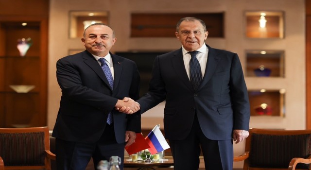 Bakan Çavuşoğlu, Lavrov ve Kanadalı mevkidaşıyla görüştü