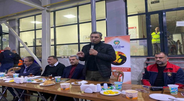 Bakan Yardımcısı Baydaş ile Vali Şahin itfaiyecilerle iftar yaptı