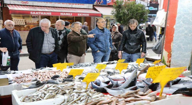 Balıkçılar bu Ramazanda bayram ediyor