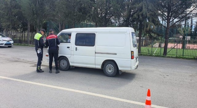 Balıkesirde 171 şahsa uyuşturucu ve kaçak tütün operasyonu
