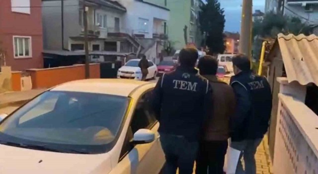 Balıkesirde FETÖ operasyonu: 8 gözaltı