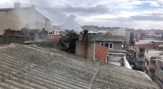 Bandırmada baca yangını mahalleliyi korkuttu