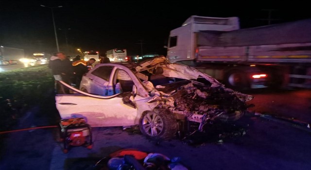 Bandırmada trafik kazası: 1 ölü, 2 yaralı