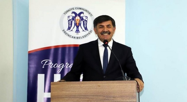 Başkan Aksun: “Toplumun ve ailenin temeli olan kadınlarımız, insanlık mektebinin de ilk hocalarıdır”