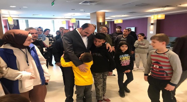 Başkan Altay Konyada misafir edilen depremzedelerle buluştu