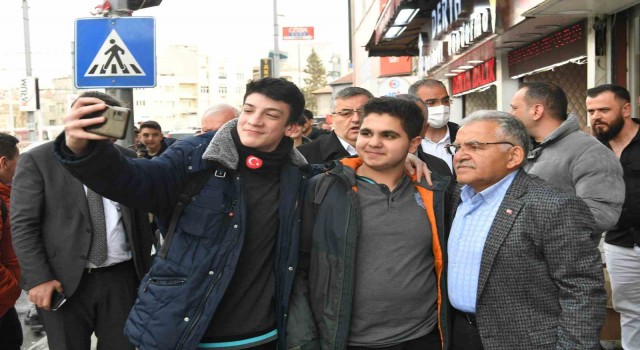 Başkan Büyükkılıç, Düvenönü esnafı ile buluştu