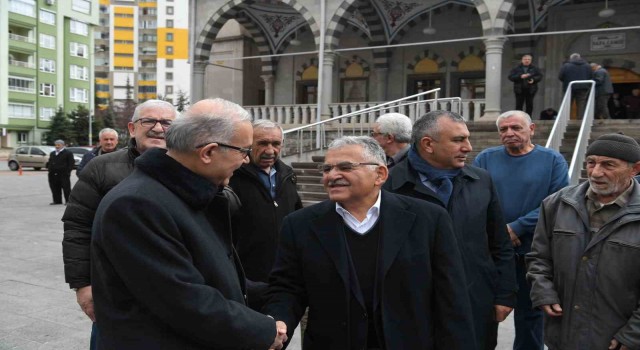 Başkan Büyükkılıç, Melikgazi ve Hacılarda vatandaşla buluştu