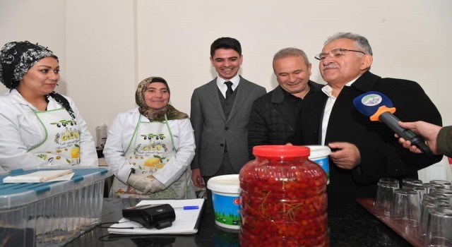 Başkan Büyükkılıçtan 16 ilçeye 4 yılda 306 kez hizmet dolu ziyaret