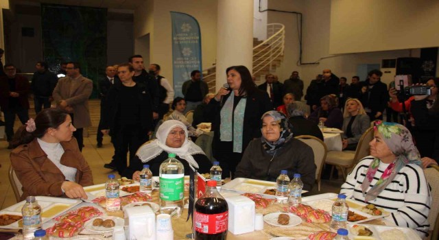 Başkan Çerçioğlu depremzede kadınlarla buluştu