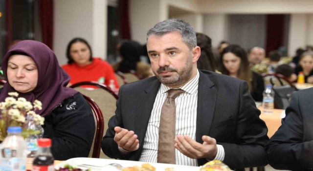 Başkan Çetin depremzedelerle iftarda buluştu