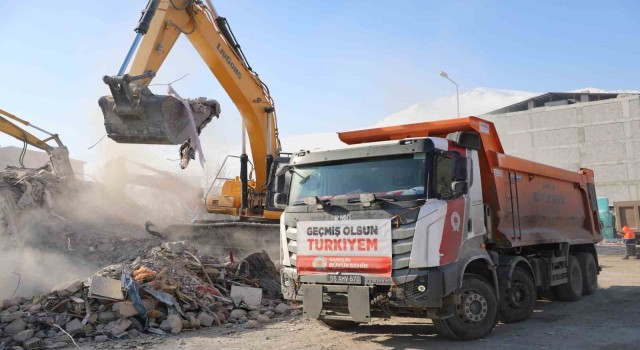 Başkan Demir: Deprem bölgesindeki çalışmalarımız sürüyor