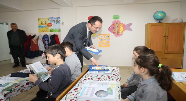 Başkan Ekimden çocuklara Ramazan hediyesi