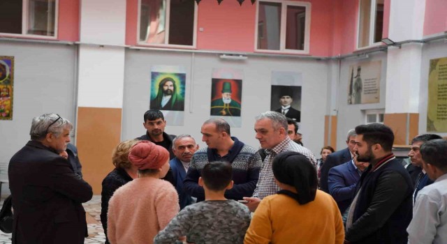 Başkan Esen depremzedeleri ziyaret etti