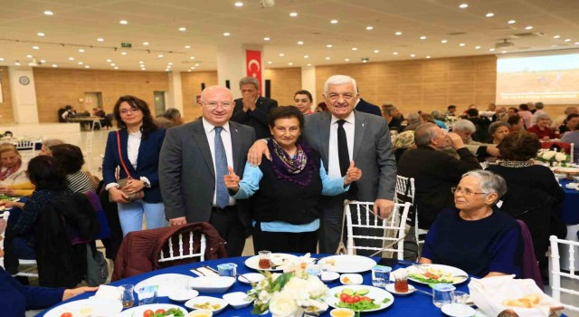 Başkan Gürün; “Yaşlılarımızın sağlık ve sosyal ihtiyaçlarını karşılıyoruz”