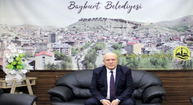 Başkan Pekmezci: “Berat Kandilini en kalbi duygularımla tebrik ederim”