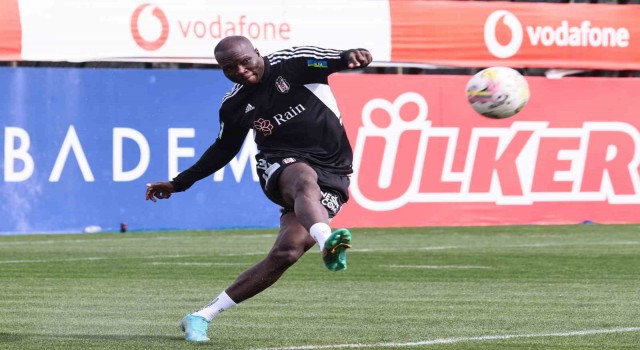 Beşiktaş kondisyon ve taktik çalıştı