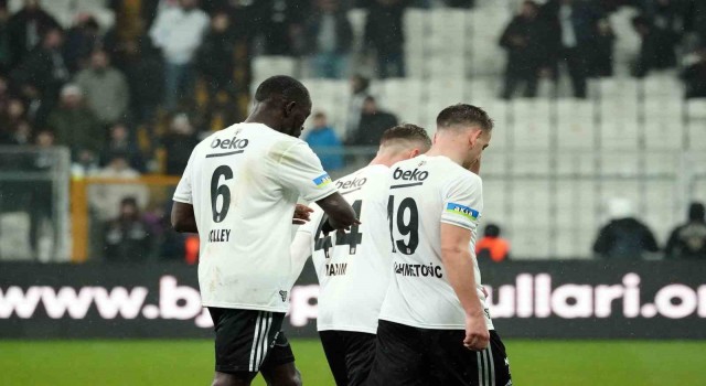 Beşiktaşta yeni transferler ilk kez forma giydi