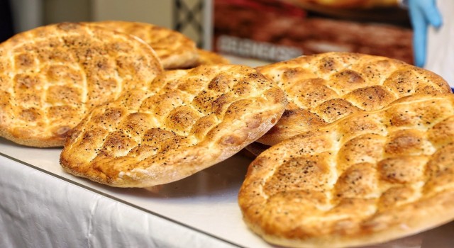 Boluda Ramazan pidesi 10 lira oldu