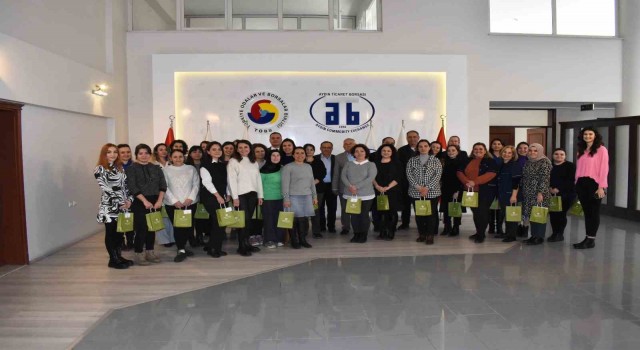 Borsada kadın personeller unutulmadı