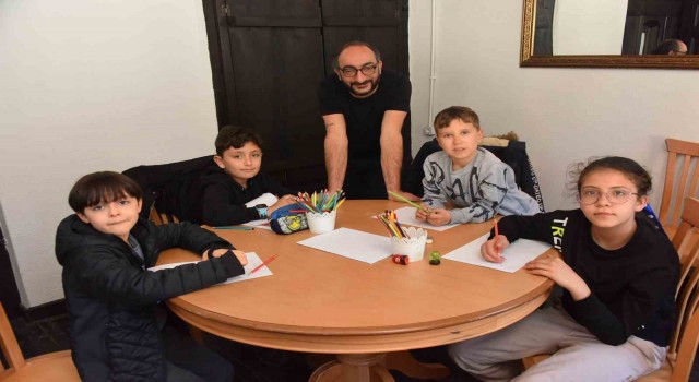 Bozüyük Belediyesinden deprem bölgesinden gelen çocuklar için sanat atölyeleri