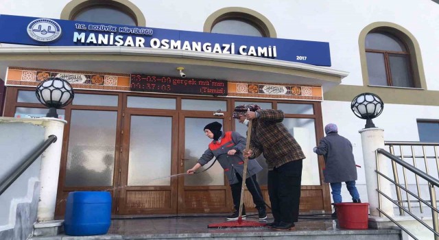 Bozüyükte camilerde Ramazan temizliği