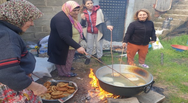 Burhaniye de Ramazan öncesi lokma hayırları arttı