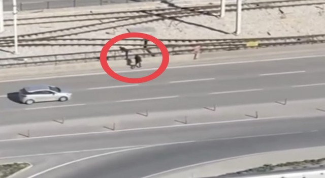 Bursada hırsızlar canlarını hiçe sayarak mazgalları böyle çaldı