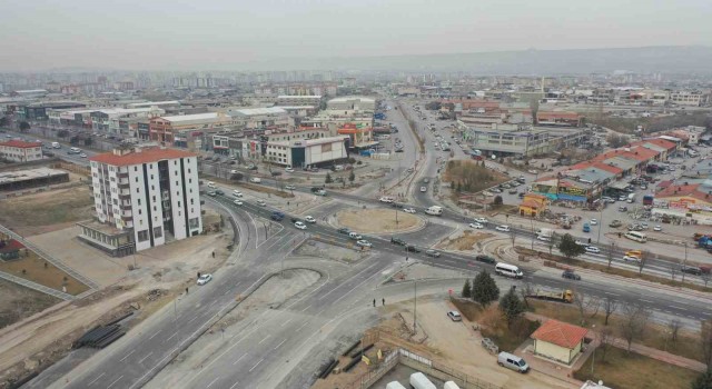 Büyükşehir, 20 milyon TL maliyetle Sivas Bulvarını Kocasinan Bulvarına bağladı