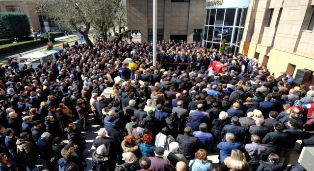 Büyükşehir Belediyesi Başkan Vekili Aydın Ünlüce gözyaşları içinde uğurlandı