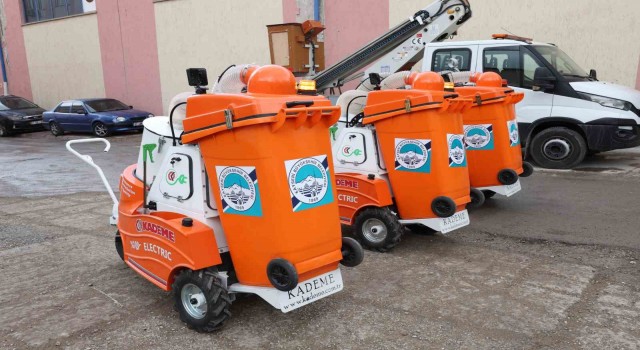 Büyükşehir, parkları yüzde yüz yerli ve elektrikli süpürge makinesi ile süpürecek