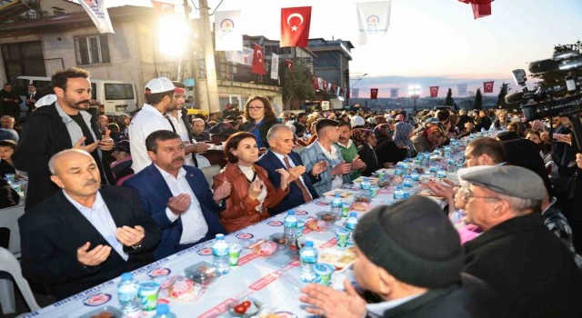 Büyükşehir üç ayrı koldan iftar geleneğini yaşatıyor