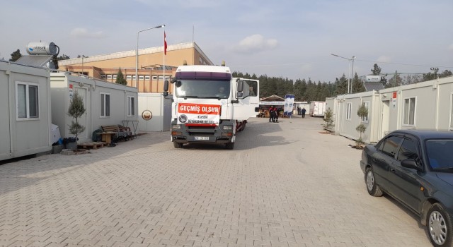 Büyükşehirden deprem bölgesine 2 konteyner mutfak ve 1 konteyner yatakhane daha