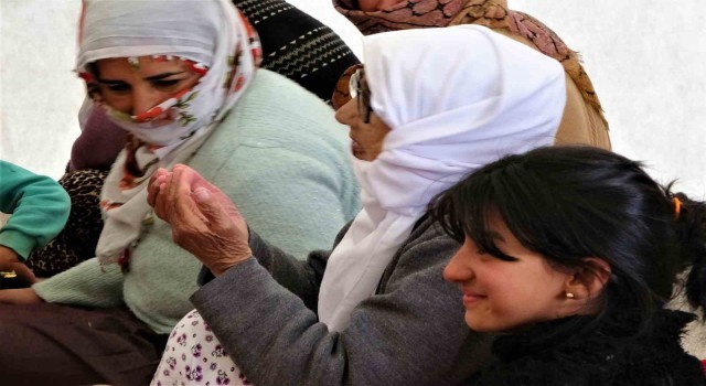 Çadır kentte kadınlara özel kandil programı düzenlendi