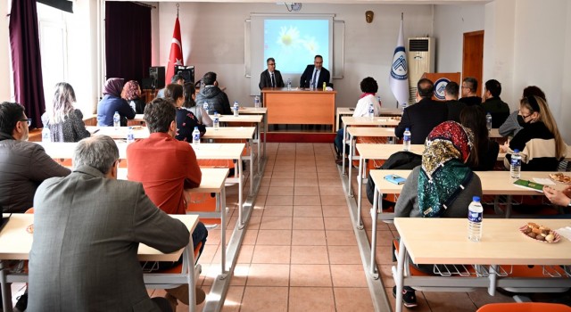 ÇAKÜde TÜBİTAK proje hazırlama eğitimleri